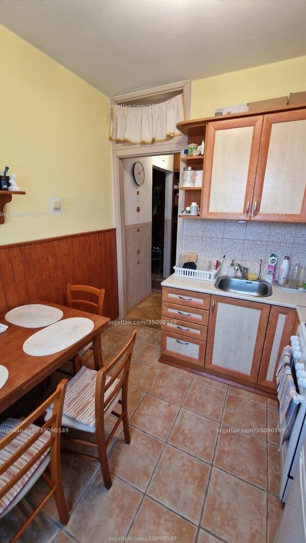 Eladó panel lakás – Pécs, Kertváros